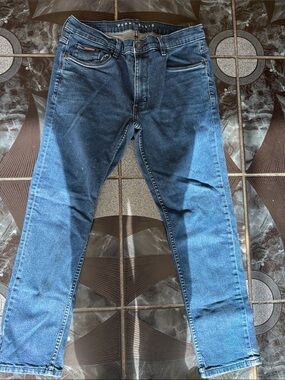 Perry Ellis Medium Blue Slim Straight Jeans